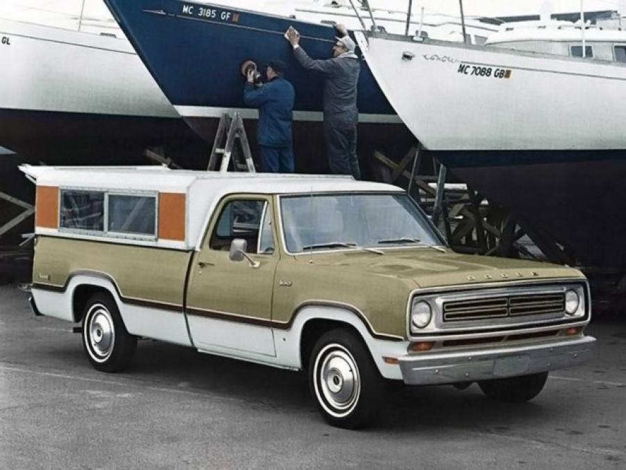  Dodge D100 Sweptline Pickup Adventurer SE Camper Cap by Winnebago 1972 года  (фото 1 из 1)